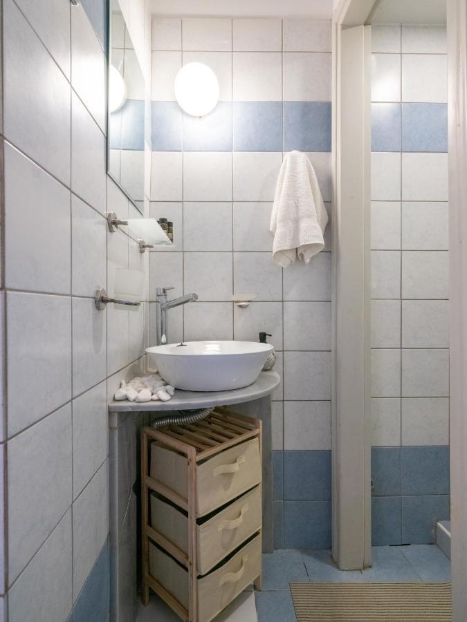 Palm House Near Airport Apartment